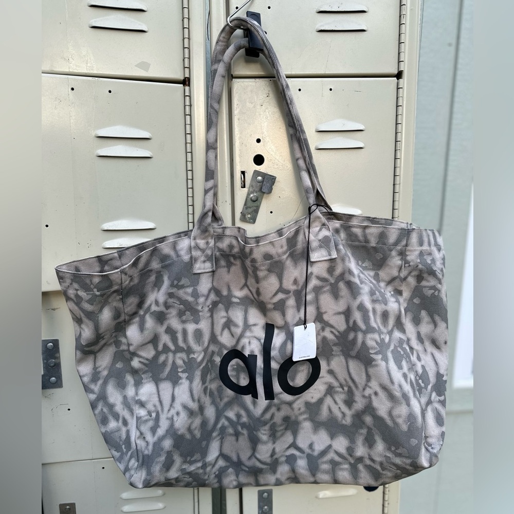 ALO Yoga Black and Gray Tie Dye Patterned Canvas Tote Bag NWT